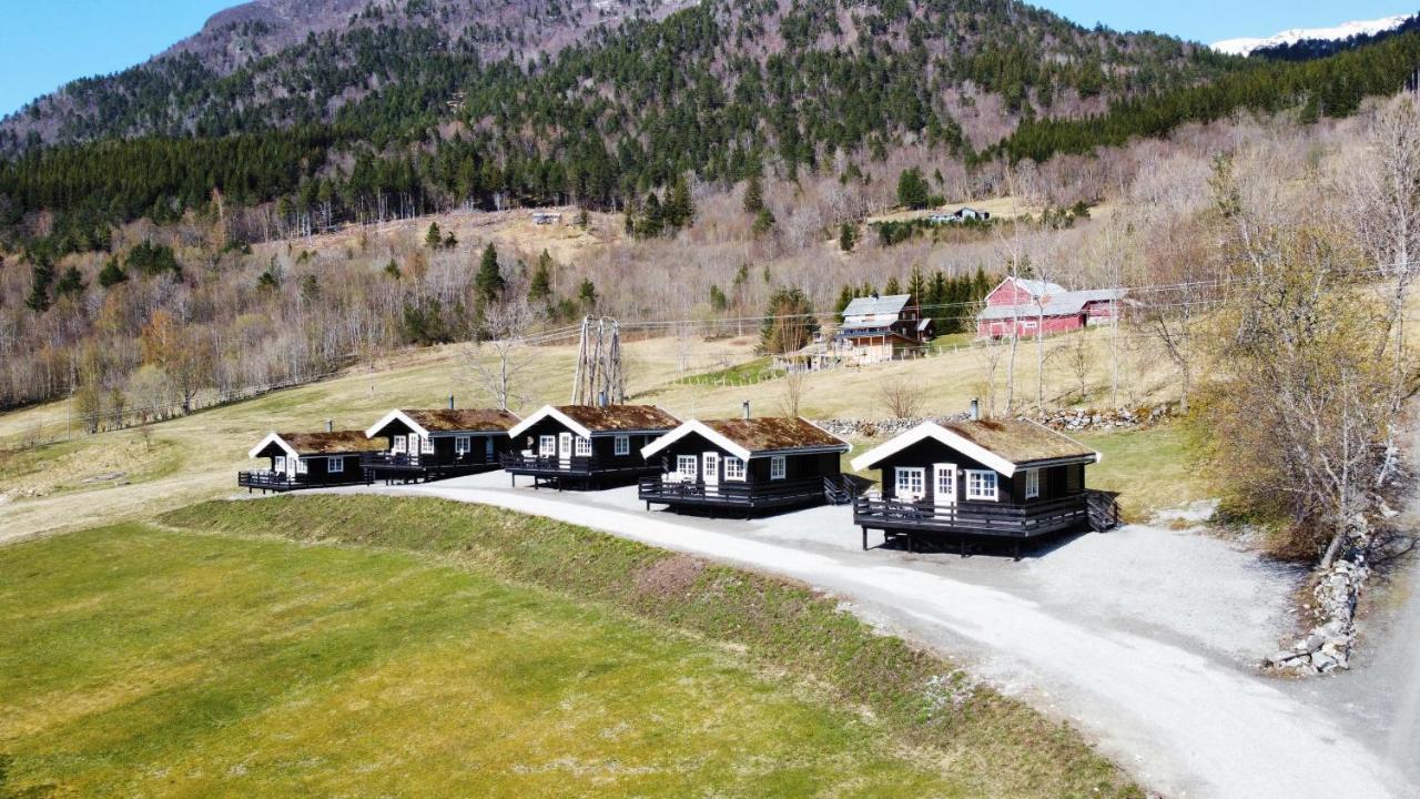 Gjerdset Turistsenter Villa Isfjorden Exterior photo