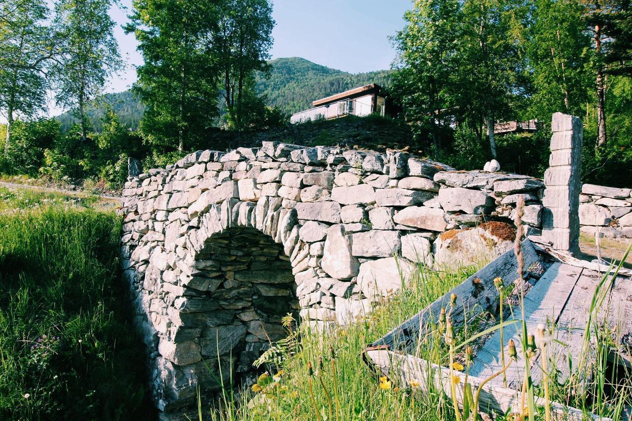 Gjerdset Turistsenter Villa Isfjorden Exterior photo